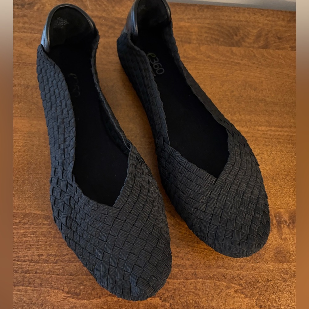 Easy Spirit E360 Black Gibby Flats, Size 9